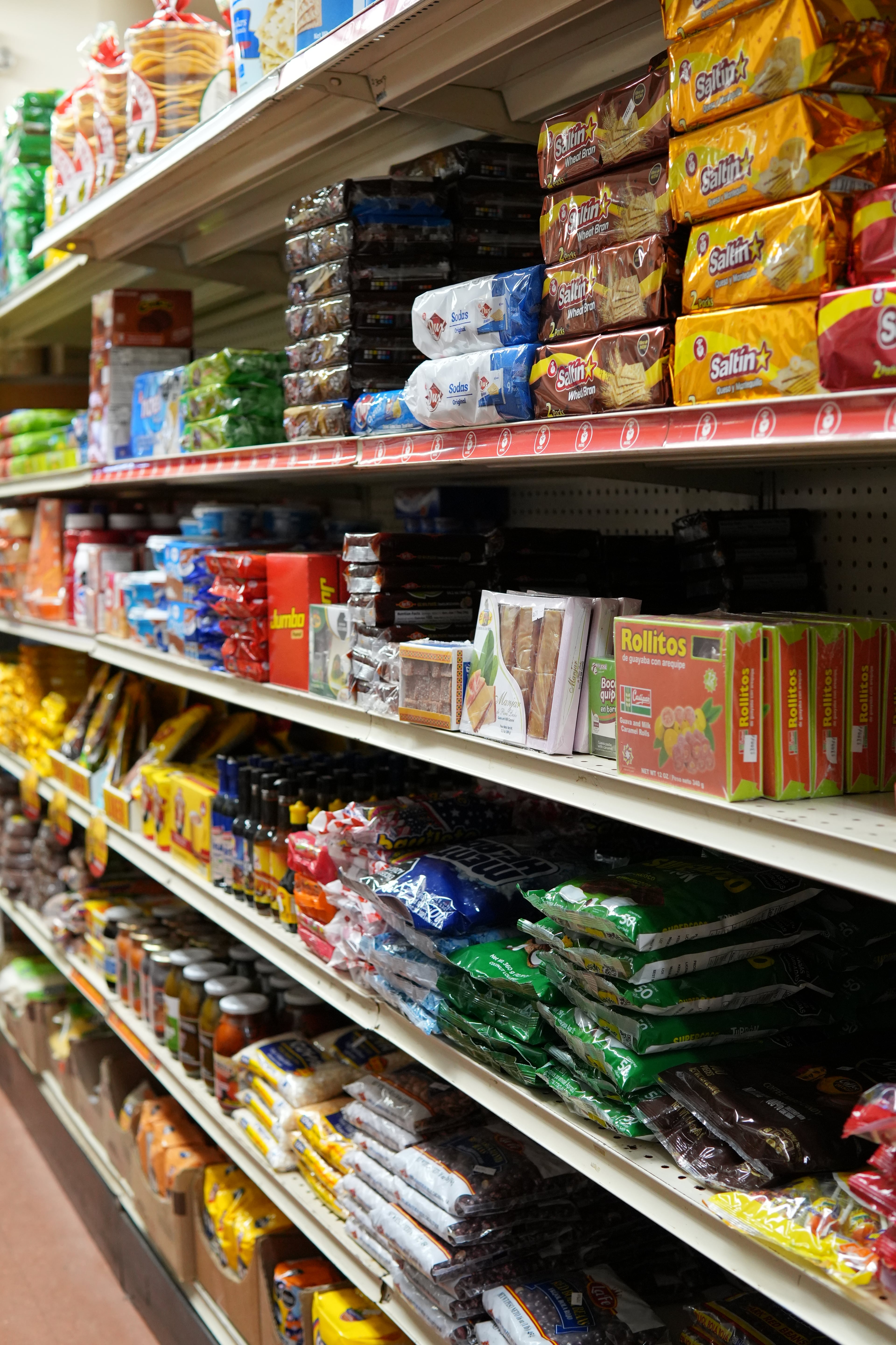 Ambiente acogedor de nuestra tienda latinoamericana